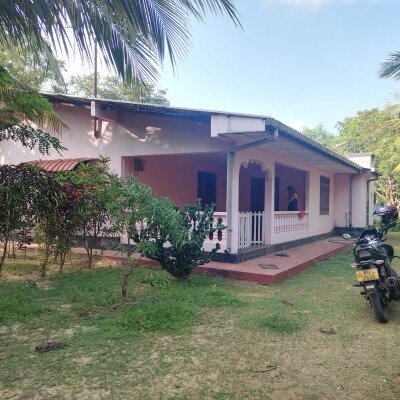 5 பரப்புக் காணியில் அமைந்த 4 அறைகளை கொண்ட கிழக்கு வாசல் வீடு விற்பனைக்கு