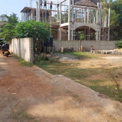 1 பரப்பு  10 kls காணி விற்பனைக்கு உள்ளது ( 1.5 பரப்பும் 1 குழியும் )