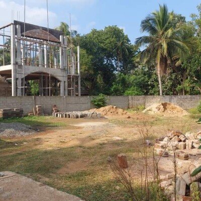 1 பரப்பு  10 kls காணி விற்பனைக்கு உள்ளது ( 1.5 பரப்பும் 1 குழியும் )