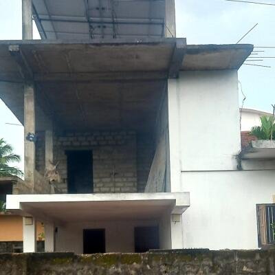 In Nallur area of Jaffna [ 1. 1/2] West Gate Terrace House for Sale in Parappu Kari