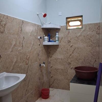 யாழ் : பலாலி  குரும்பசிட்டி  பிரதான  வீதியில்  வீடு விற்பனைக்கு உள்ளது