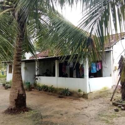 House for sale in Kilinochchchi Aanaivilunthan area