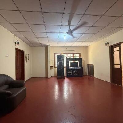 அச்சுவேலி Town இல் 4.5 பரப்பு காணி வீடு விற்பனைக்கு-4