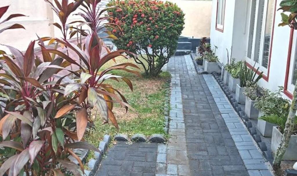 Well Maintained Semi Furnished House for Sale in Enderamulla, Wattala-3