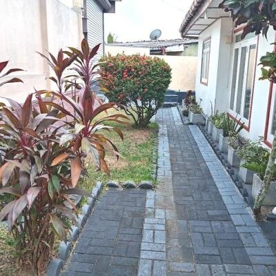 Well Maintained Semi Furnished House for Sale in Enderamulla, Wattala-3