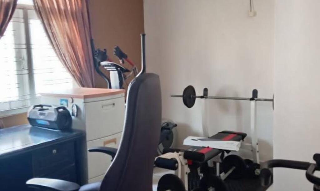 Well Maintained Semi Furnished House for Sale in Enderamulla, Wattala-7