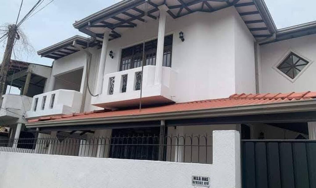 House for sale in Moratuwa-1