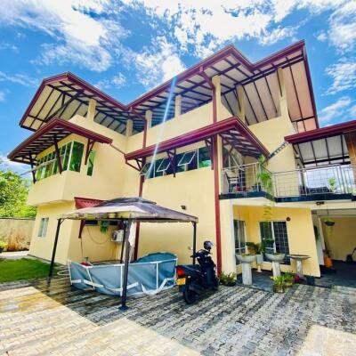3 Storey Luxury House for Sale in Moragahahena