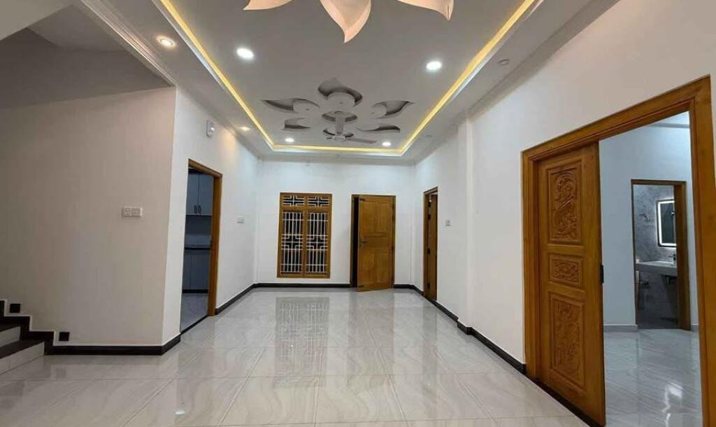 உரும்பிராயில் 1.25 பரப்பு காணியில் அமைந்த புதிய மாடி வீடு🏡 sale-2