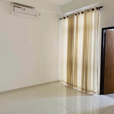 03 Rooms Unfurnished Apartment for Sale in Ethul Kotte Alakeshwara Road