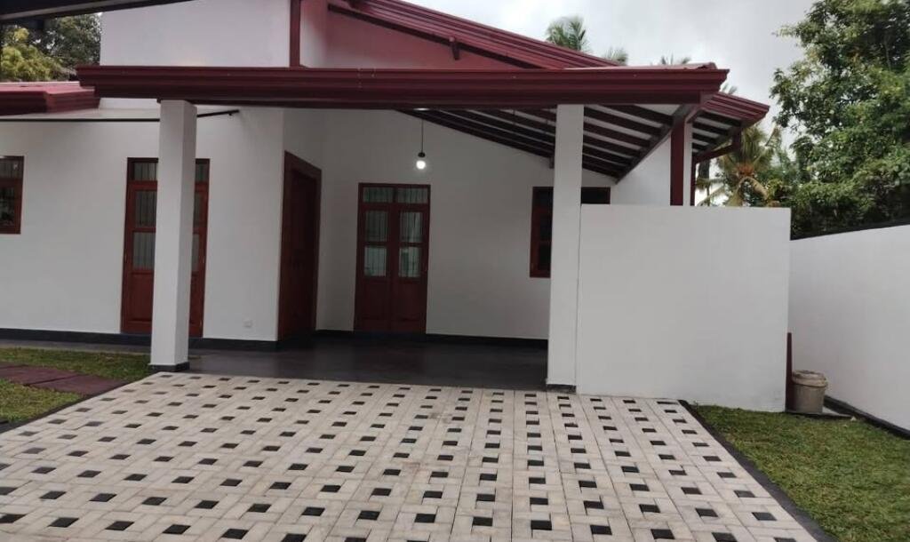 10 PERCH  3 BEDROOMS BRAND NEW HOUSE SALE IN PILIYANDALA KESBEWA-2