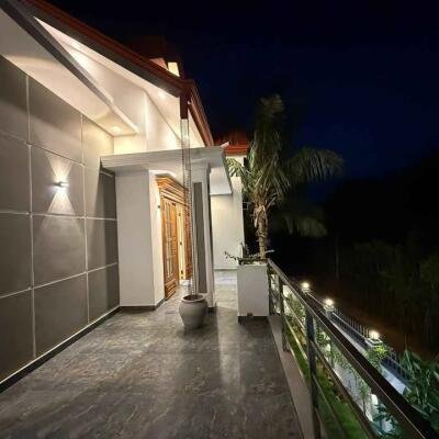 உரும்பிராயில் 1.25 பரப்பு காணியில் அமைந்த புதிய மாடி வீடு🏡 sale