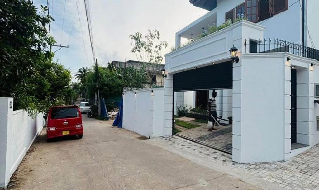 House for Sale - Pepiliyana-1
