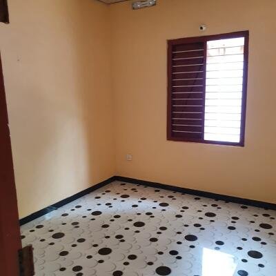 Vavunia #Dhonikal area 4 spreading sturdy house with round wall for sale.