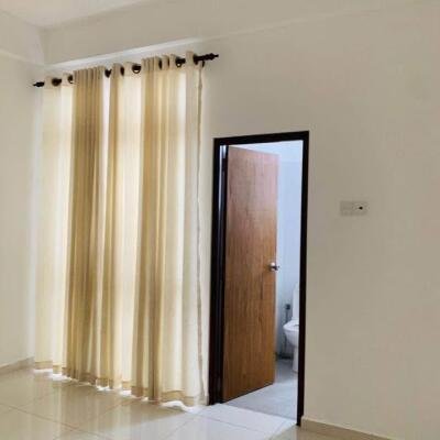 03 Rooms Unfurnished Apartment for Sale in Ethul Kotte Alakeshwara Road