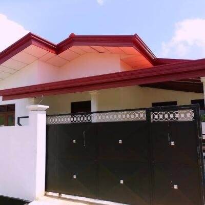 Moragahena unresidentified new house 100m to main bus road