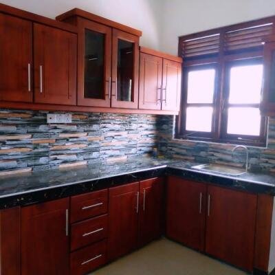 Moragahena unresidentified new house 100m to main bus road