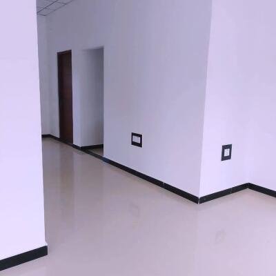 Moragahena unresidentified new house 100m to main bus road