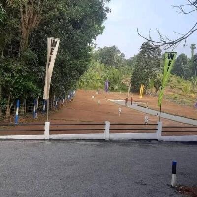 5 valuable plots near Kadawatha Wabada road for sale immediately.-2