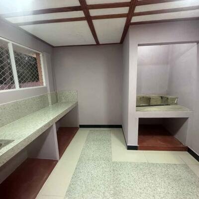 கோண்டாவில் சந்திக்க அருகாமையில் உள்ள 2 பரப்பு காணி வீடு-8