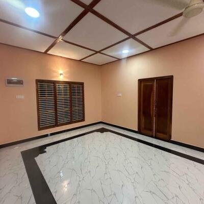 கோண்டாவில் சந்திக்க அருகாமையில் உள்ள 2 பரப்பு காணி வீடு-6