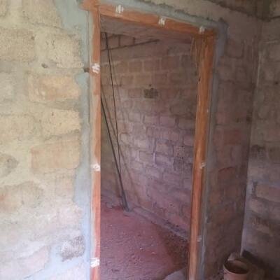 வவுனியா, தோணிக்கல், ஆலடி வீதிக்கு அருகில், 4 பரப்பு உறுதிக்காணி விற்பனைக்கு. 2 பக்க மதில், வீடு உள்ளது-3