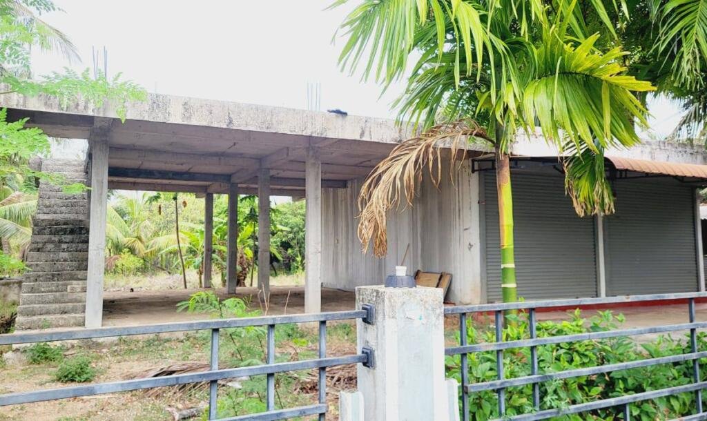 இளவாலை, பெரியவிளான் சந்திக்கு அண்மித்த பகுதியில், 4 கடைகளுடன் கூடிய கட்டிடம் விற்பனைக்கு-2
