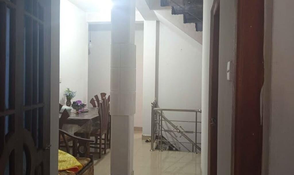 House With Shop-5