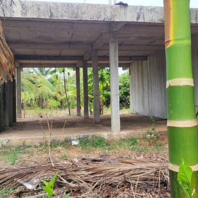 இளவாலை, பெரியவிளான் சந்திக்கு அண்மித்த பகுதியில், 4 கடைகளுடன் கூடிய கட்டிடம் விற்பனைக்கு