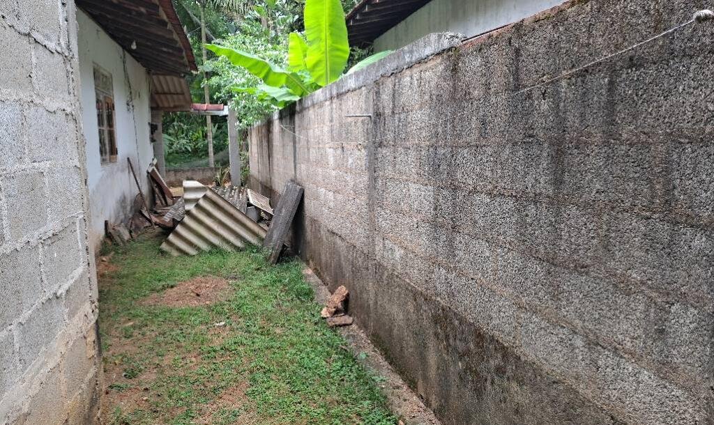 10 perches house for sale in Ganegoda area near 500 meters to Mirigama tree junction.-11