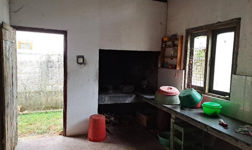 10 perches house for sale in Ganegoda area near 500 meters to Mirigama tree junction.-8