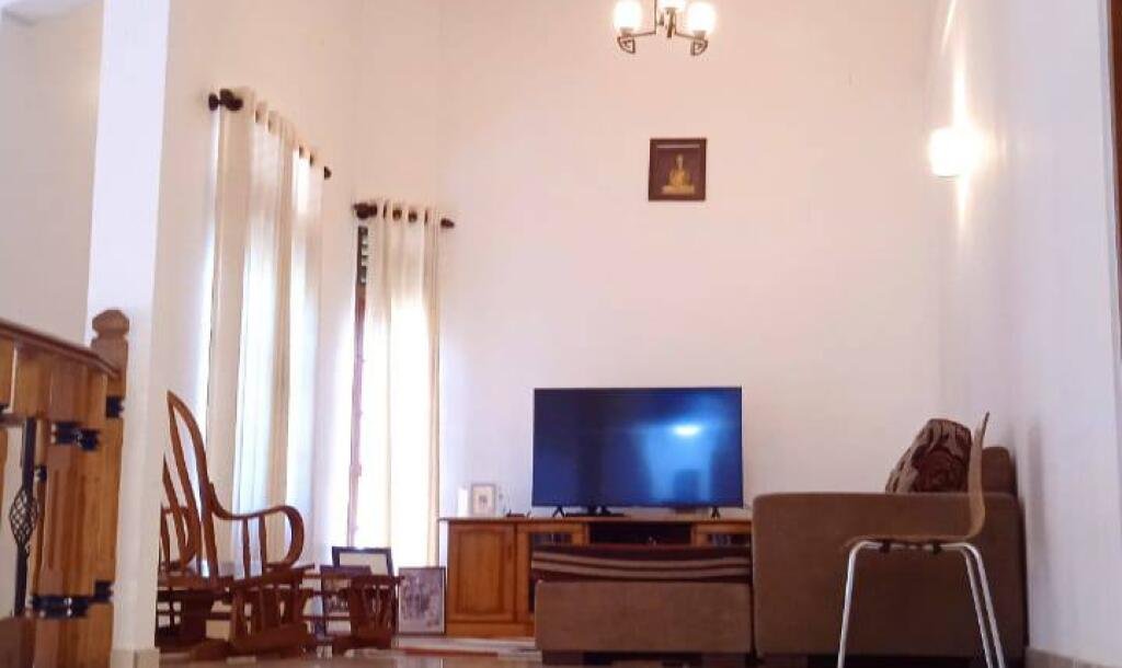 Ultra Luxury 3 storey house near Gampaha Udupila with all amenities built on 30 perches plot-4