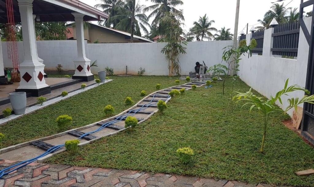 A complete house for sale with 15 perches located near Negombo (Kadawala) town in Gampaha district.-8