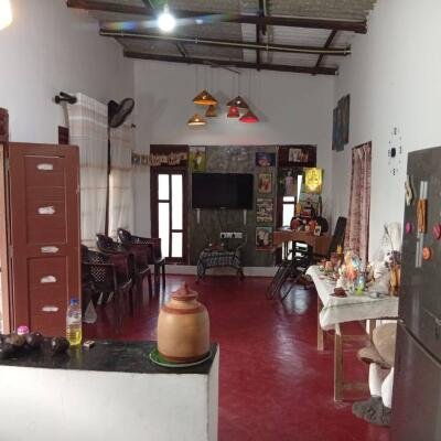 வவுனியா #கண்ணாடி #கணேசபுரம் பகுதியில் வீடு மற்றும் 𝟓𝟑 தென்னை மரங்களுடன் கூடிய 𝟐 ஏக்கர்க் காணி விற்பனைக்கு உள்ளது