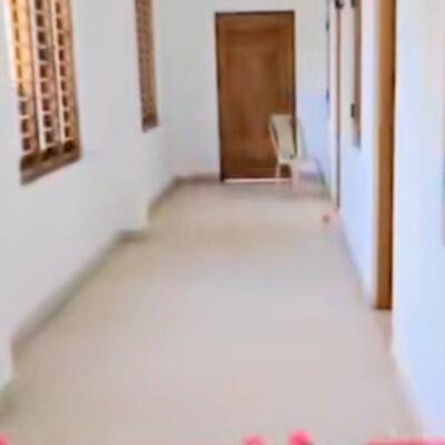 யாழ்.நாவற்குளி சந்தி அருகில் கடைத்தொகுதி விற்பனைக்கு