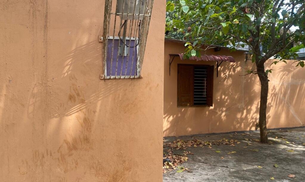 8 Spacious Farmer House with Round Wall for Sale along Neriyakulam Main Road-14