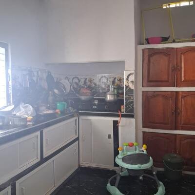 யாழ் சிவன் பண்னை வீதியருகில் 1 பரப்பு 1 குளி காணியில் அமைந்த கிழக்கு வாசல் வீடு விற்பனைக்கு..