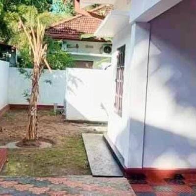 யாழ்ப்பாணம்  மேற்கு கொக்குவில் பொன்னையா  வீதியில்  வீடு விற்பனைக்கு.