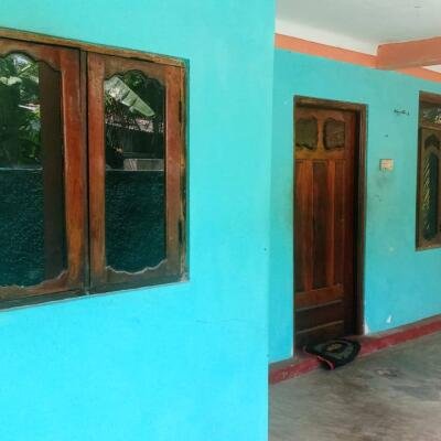 1 lobby house with 3 sides round wall for sale near #Jaffna #Navandurai.