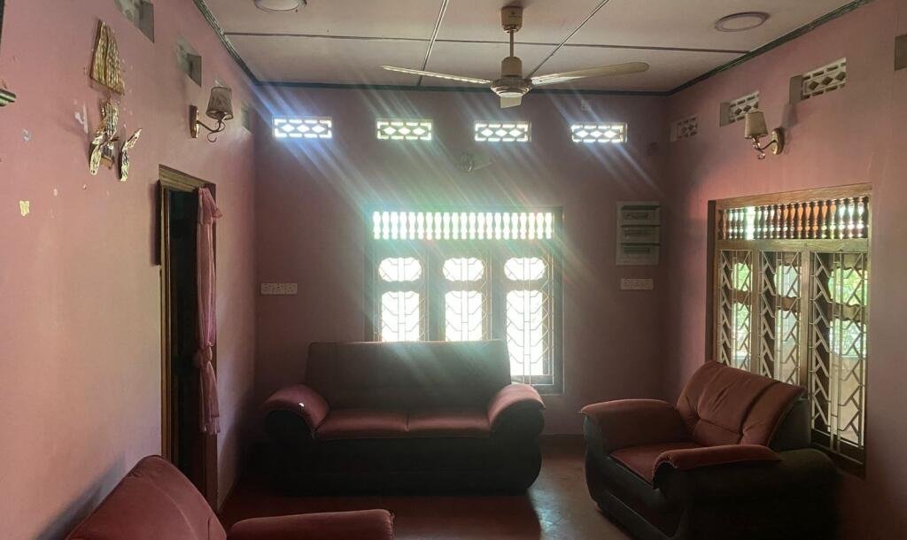 8 Spacious Farmer House with Round Wall for Sale along Neriyakulam Main Road-3