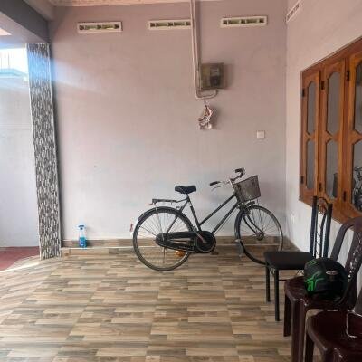 யாழ் சிவன் பண்னை வீதியருகில் 1 பரப்பு 1 குளி காணியில் அமைந்த கிழக்கு வாசல் வீடு விற்பனைக்கு..