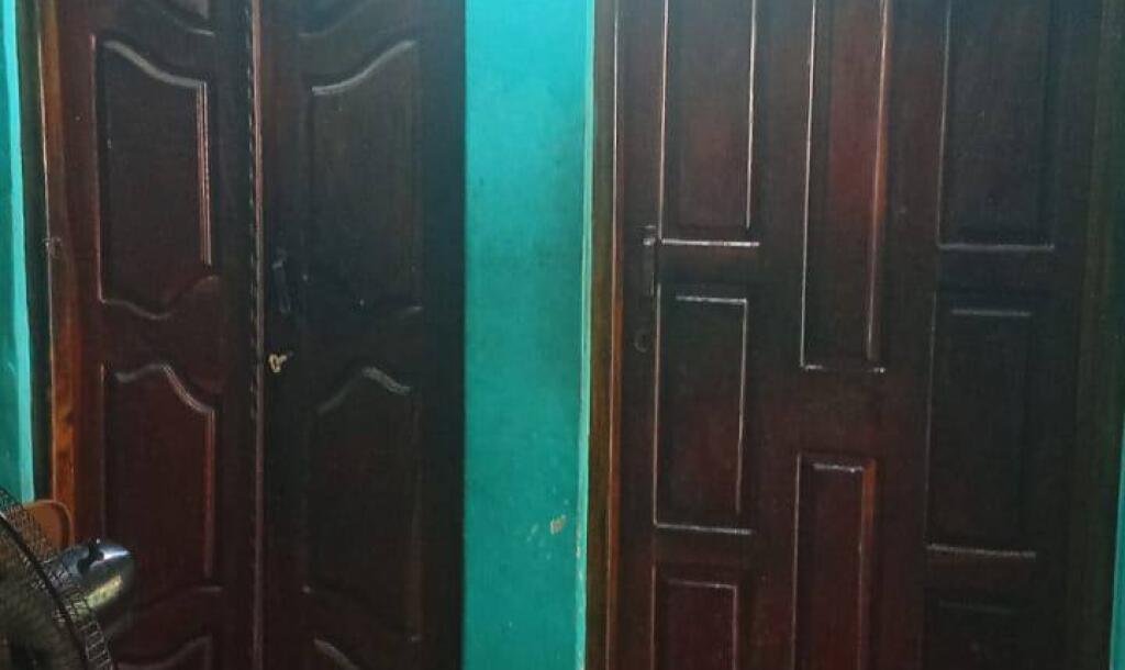 1 lobby house with 3 sides round wall for sale near #Jaffna #Navandurai.-4