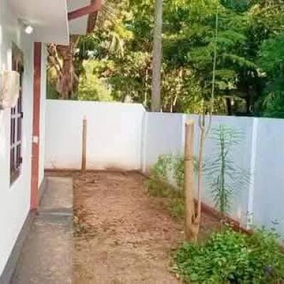 யாழ்ப்பாணம்  மேற்கு கொக்குவில் பொன்னையா  வீதியில்  வீடு விற்பனைக்கு.