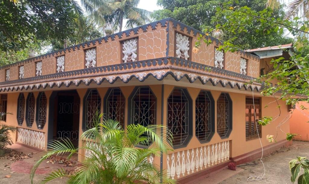 8 Spacious Farmer House with Round Wall for Sale along Neriyakulam Main Road-2