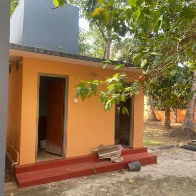 8 Spacious Farmer House with Round Wall for Sale along Neriyakulam Main Road