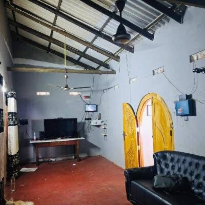 யாழ் மானிப்பாய் பகுதியில் 2.5 பரப்பு காணியில் அமைந்த வடக்கு வாசல் புதிய வீடு விற்பனைக்கு