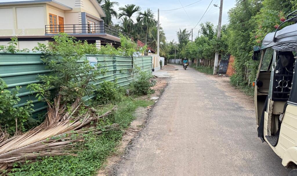 உரும்பிராய் வீதியில் வீட்டுடன் காணி விற்பனைக்கு-6