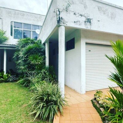 Rectangular-shaped block of flat land bordering a 25 ft