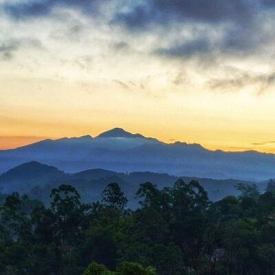 HOUSE FOR SALE IN BANDARAWELA!