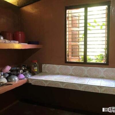 House with 6 rooms for sale near Nelliadi Malusandi on 4 acres of land.